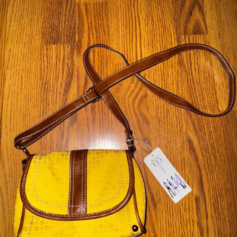 Nine&Co. Yellow and Brown Crossbody Bag